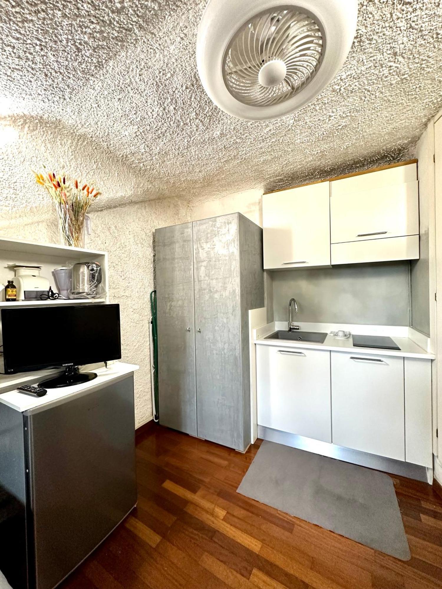 Porta Venezia - San Babila Milano Apartment Luaran gambar