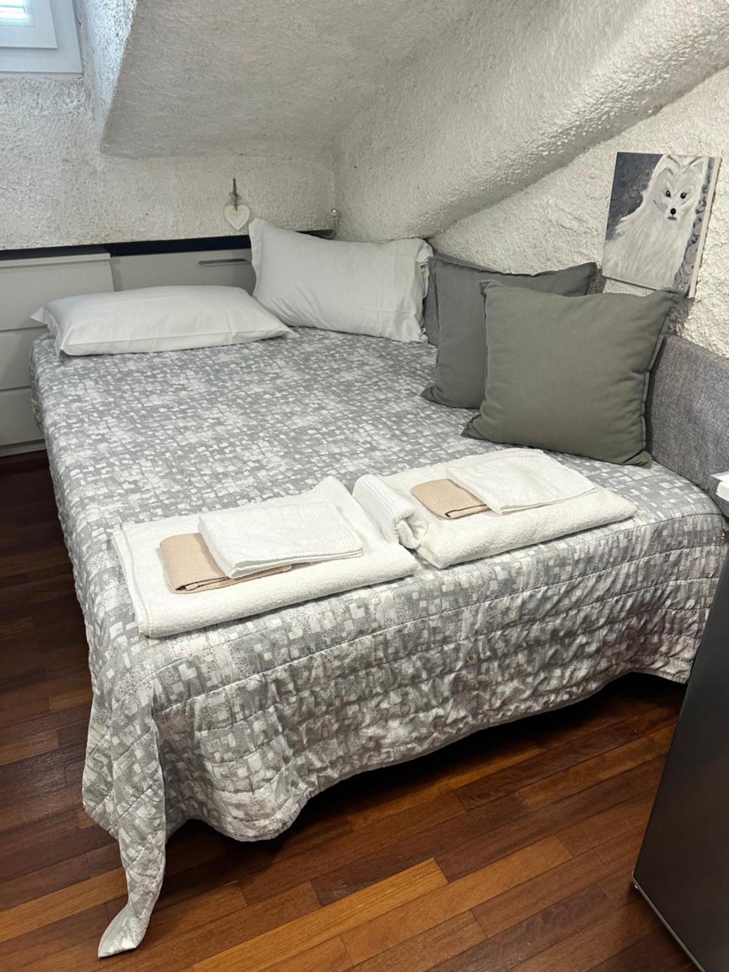 Porta Venezia - San Babila Milano Apartment Luaran gambar