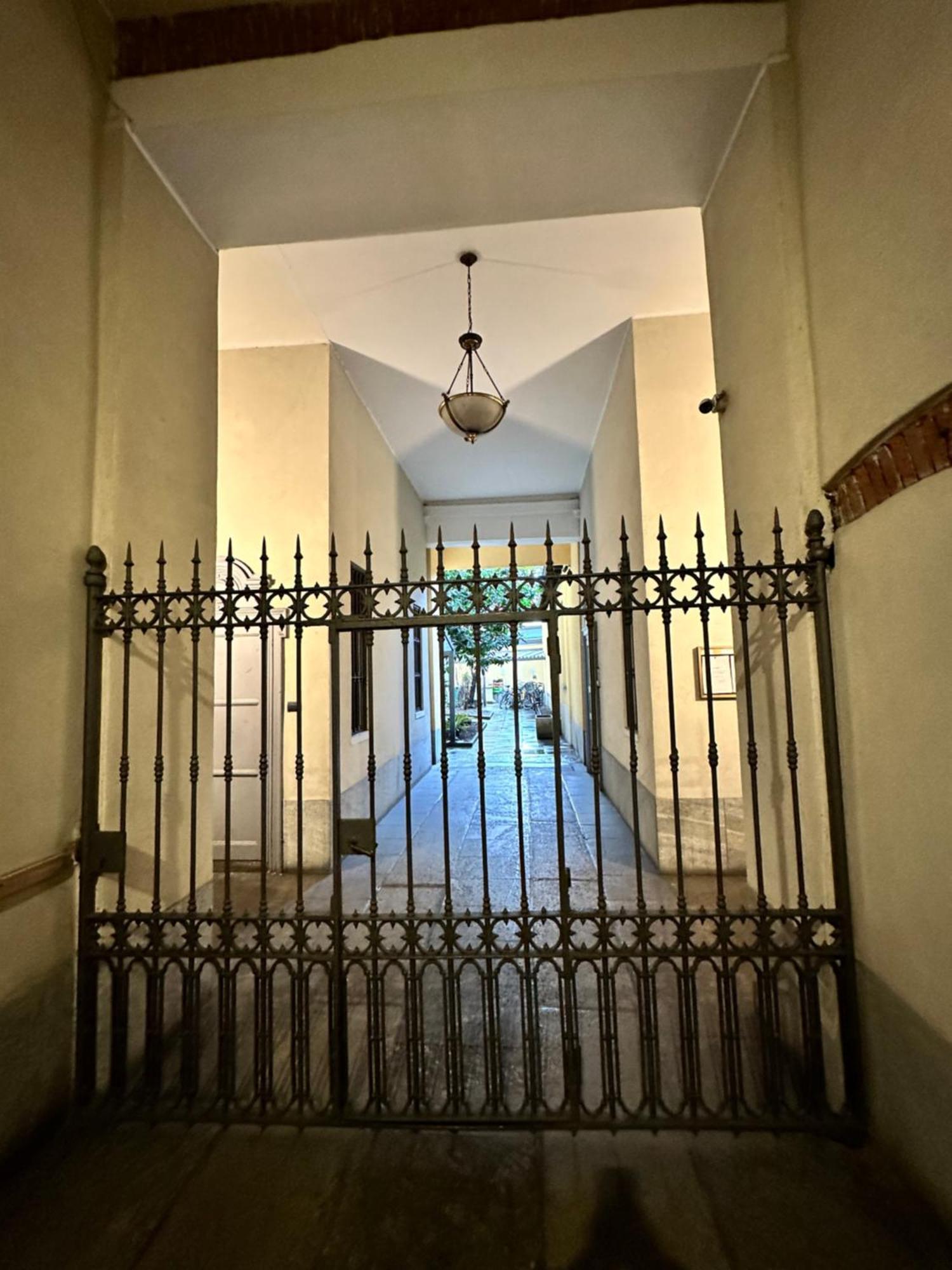 Porta Venezia - San Babila Milano Apartment Luaran gambar